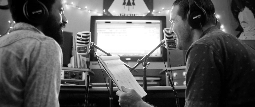 6 Easy Steps to Record a Voice Over for Your E-Course