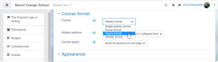 Choosing the course format from a drop-down list